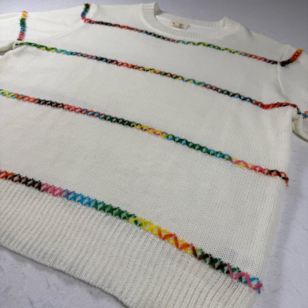 Bibi Women’s‎ XL White Short Sleeve Sweater w/ Multi‑Color Stitching - Picture 2 of 11